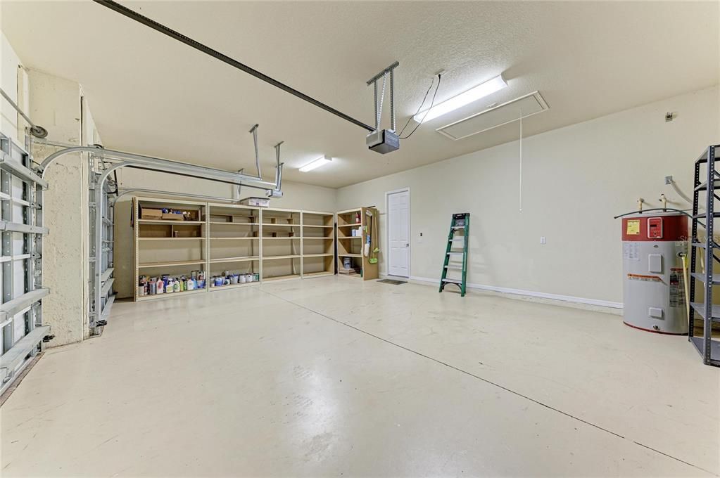 En Venta: $599,999 (4 camas, 2 baños, 2425 Pies cuadrados)