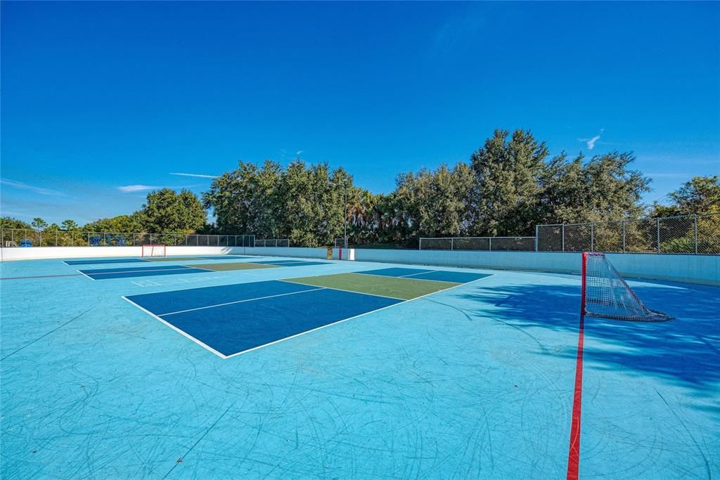 En Venta: $599,999 (4 camas, 2 baños, 2425 Pies cuadrados)