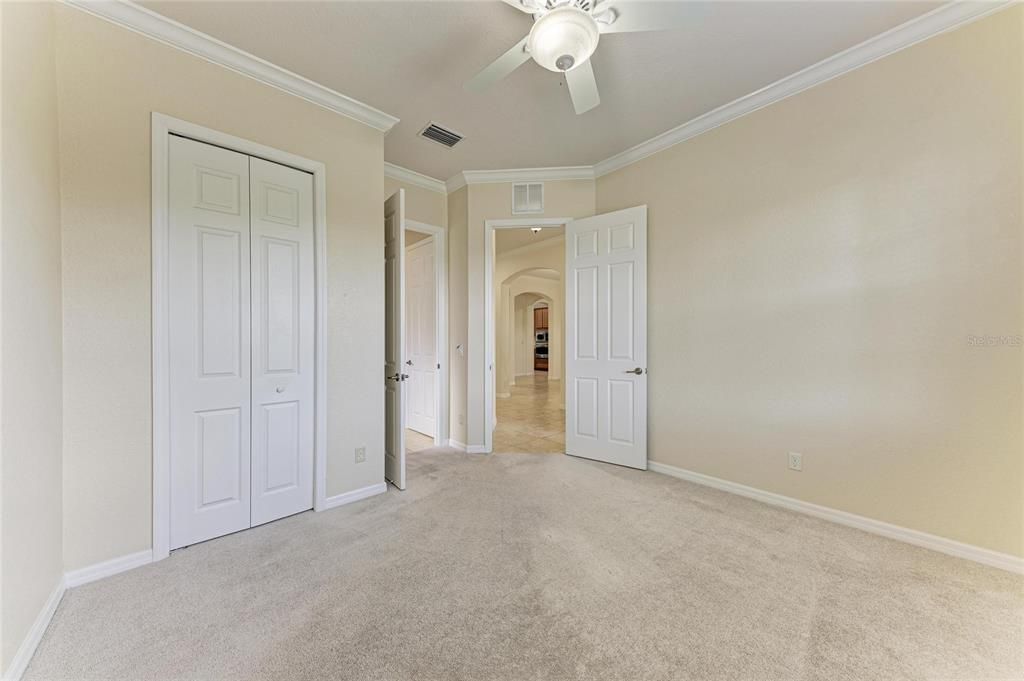En Venta: $599,999 (4 camas, 2 baños, 2425 Pies cuadrados)
