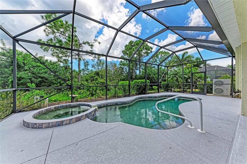 En Venta: $599,999 (4 camas, 2 baños, 2425 Pies cuadrados)