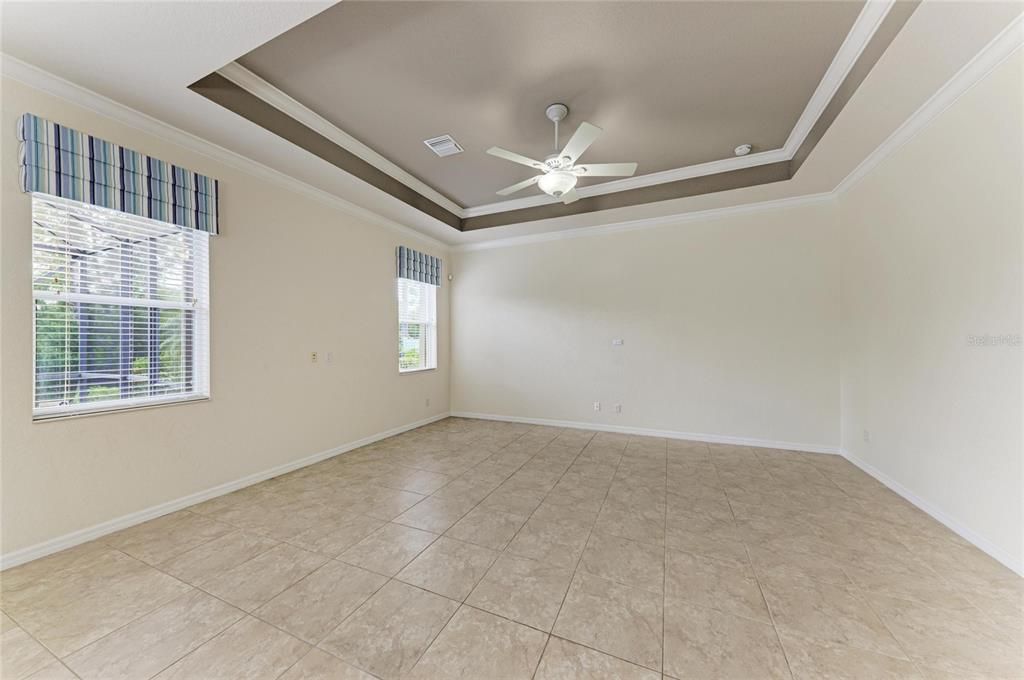 En Venta: $599,999 (4 camas, 2 baños, 2425 Pies cuadrados)
