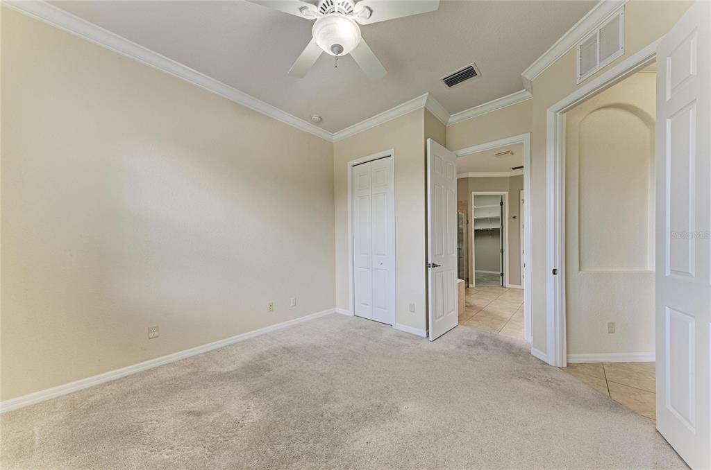 En Venta: $599,999 (4 camas, 2 baños, 2425 Pies cuadrados)