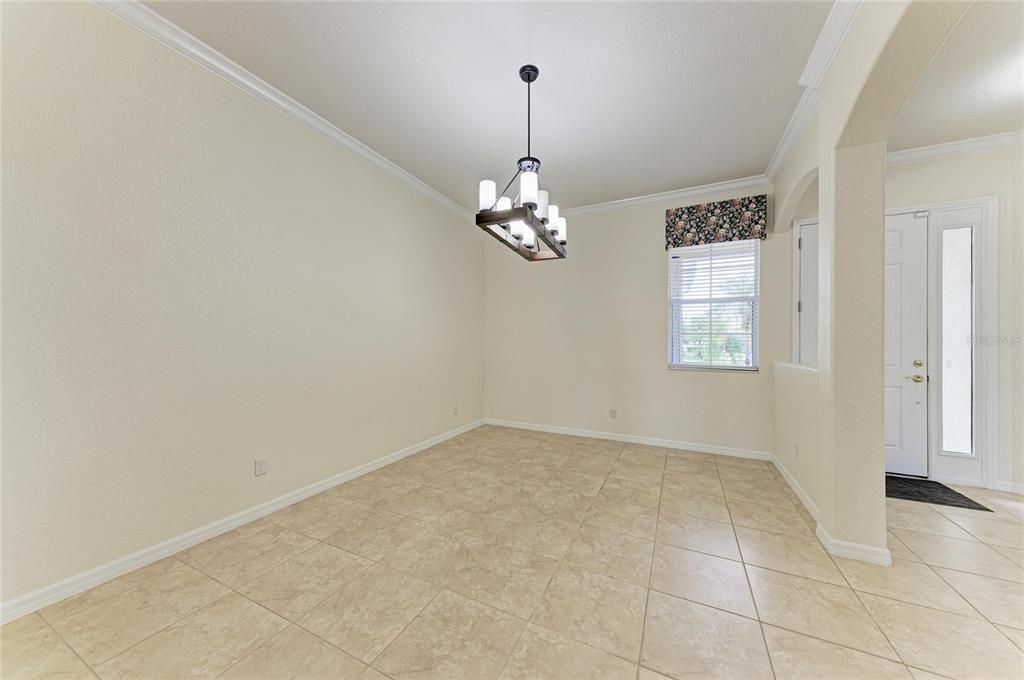 En Venta: $599,999 (4 camas, 2 baños, 2425 Pies cuadrados)