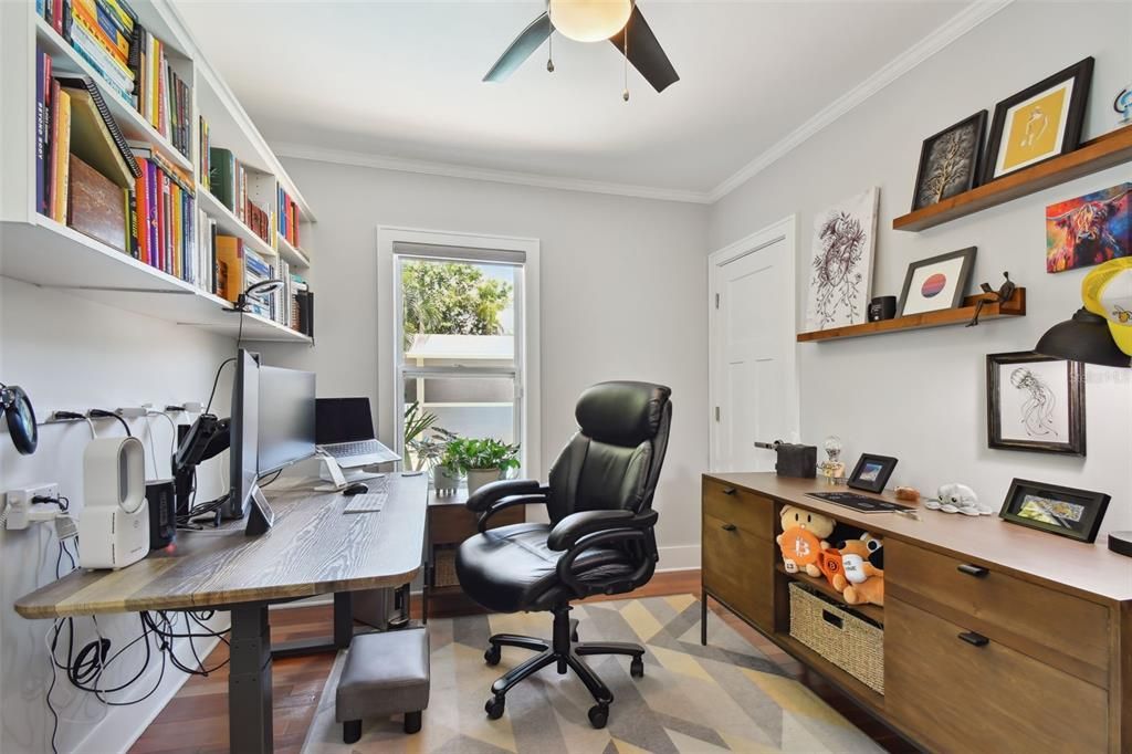 For Rent: $3,950 (2 beds, 1 baths, 1231 Square Feet)