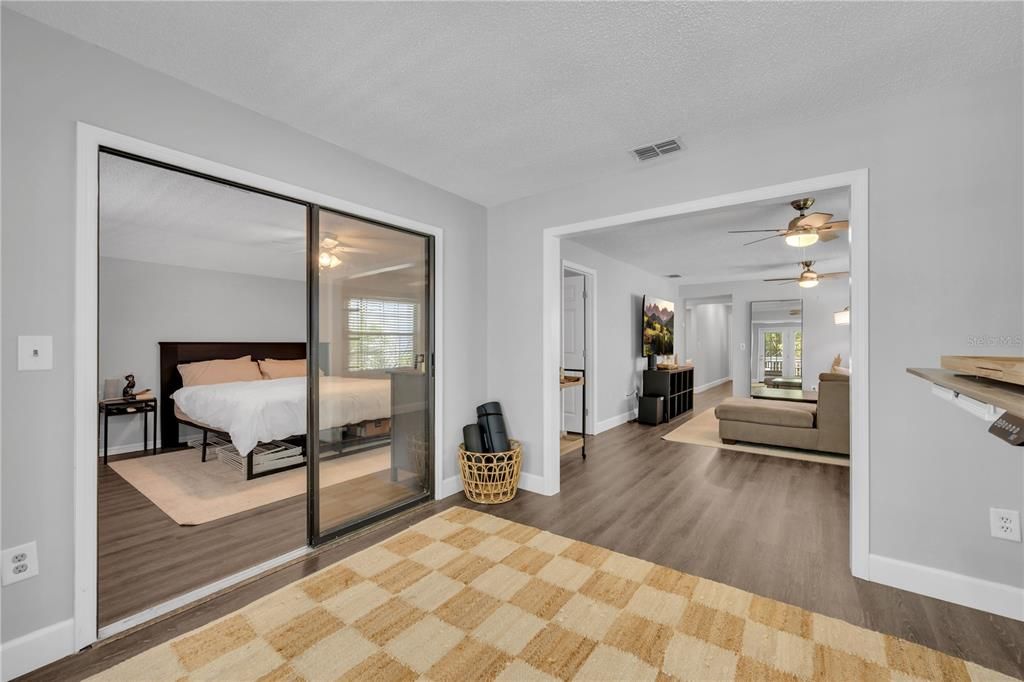 For Rent: $2,700 (2 beds, 2 baths, 1412 Square Feet)