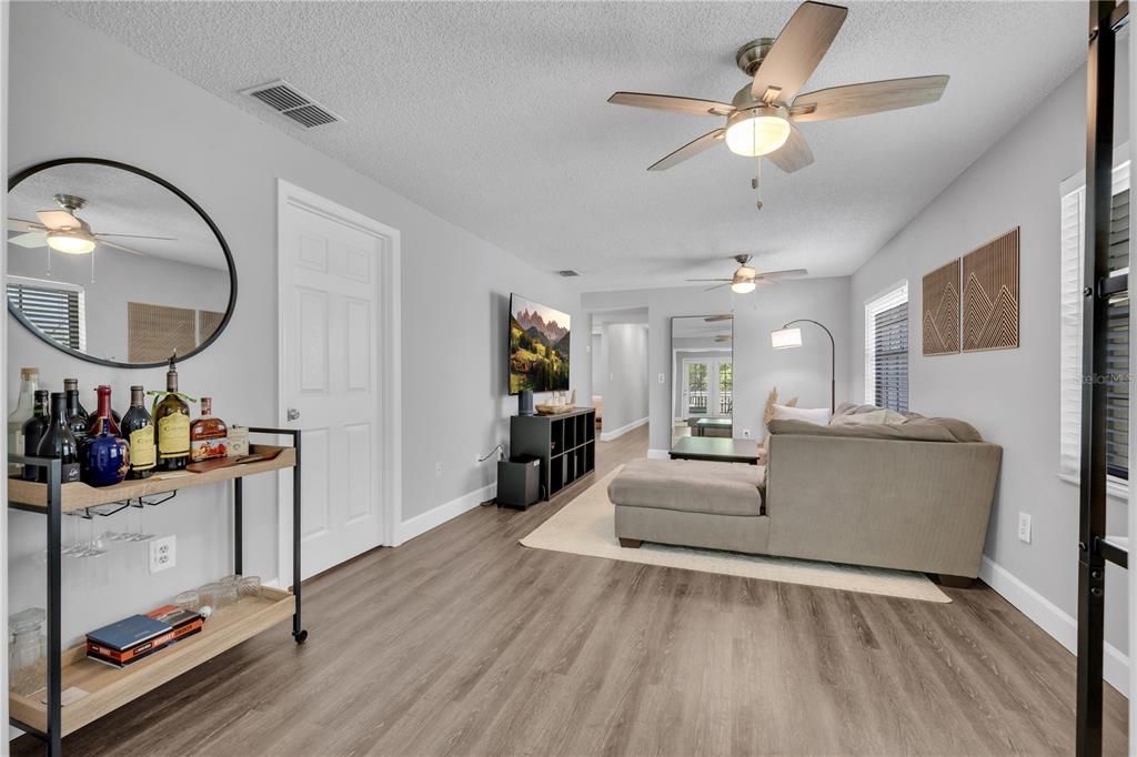 For Rent: $2,700 (2 beds, 2 baths, 1412 Square Feet)