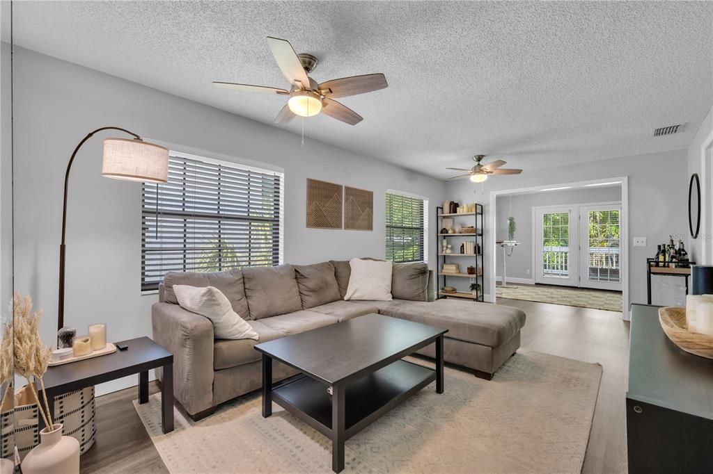For Rent: $2,700 (2 beds, 2 baths, 1412 Square Feet)