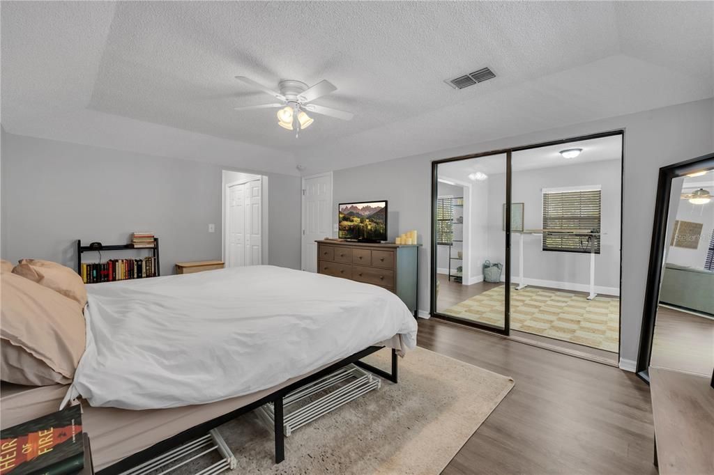 For Rent: $2,700 (2 beds, 2 baths, 1412 Square Feet)