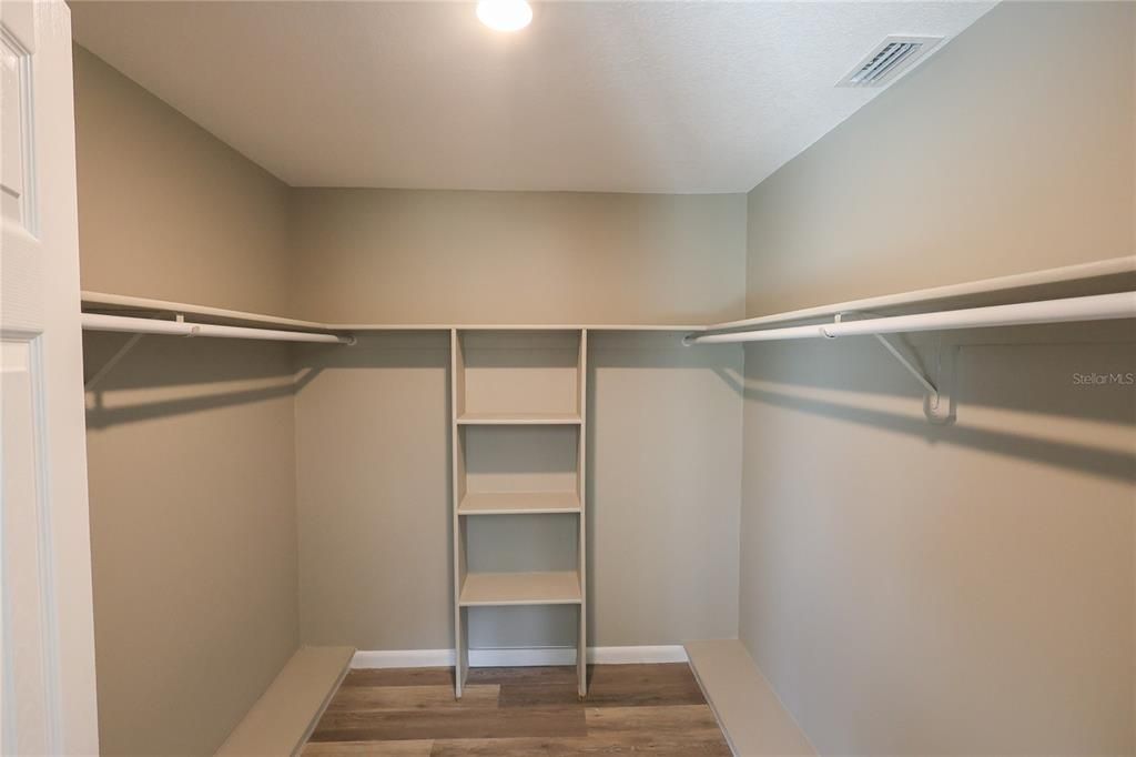 En Venta: $394,900 (3 camas, 3 baños, 1756 Pies cuadrados)