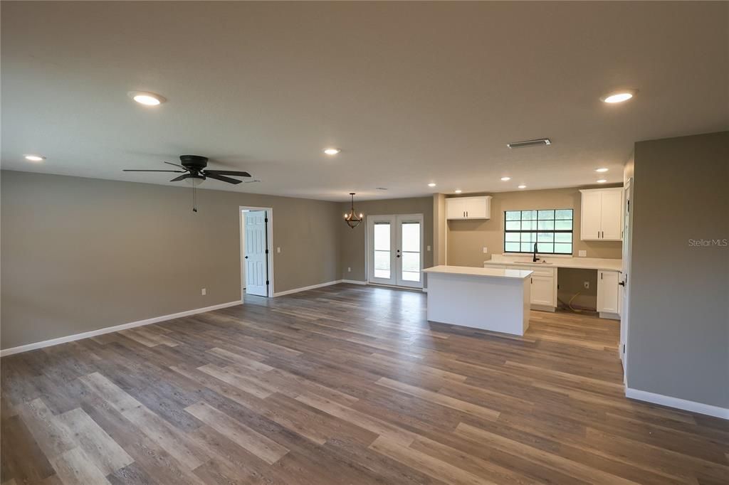 En Venta: $394,900 (3 camas, 3 baños, 1756 Pies cuadrados)