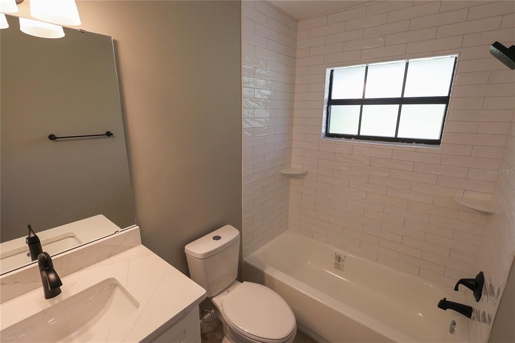 En Venta: $394,900 (3 camas, 3 baños, 1756 Pies cuadrados)
