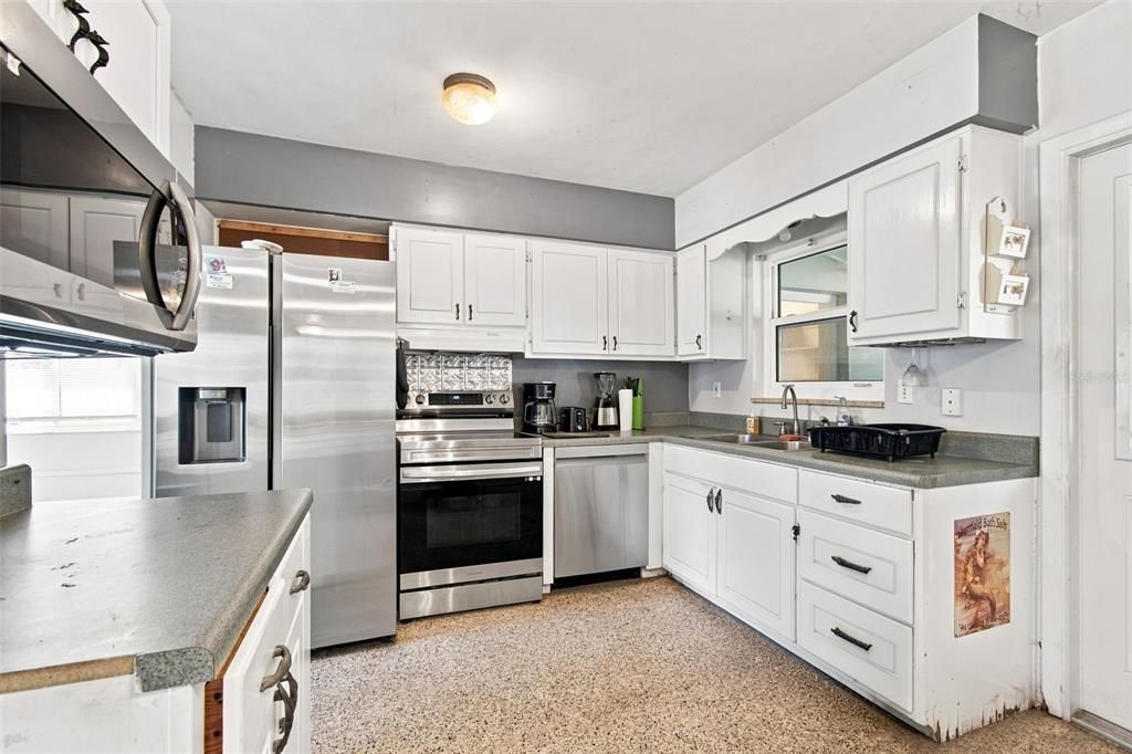 Activo con contrato: $495,000 (3 camas, 1 baños, 1277 Pies cuadrados)