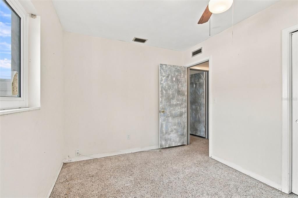 Activo con contrato: $495,000 (3 camas, 1 baños, 1277 Pies cuadrados)