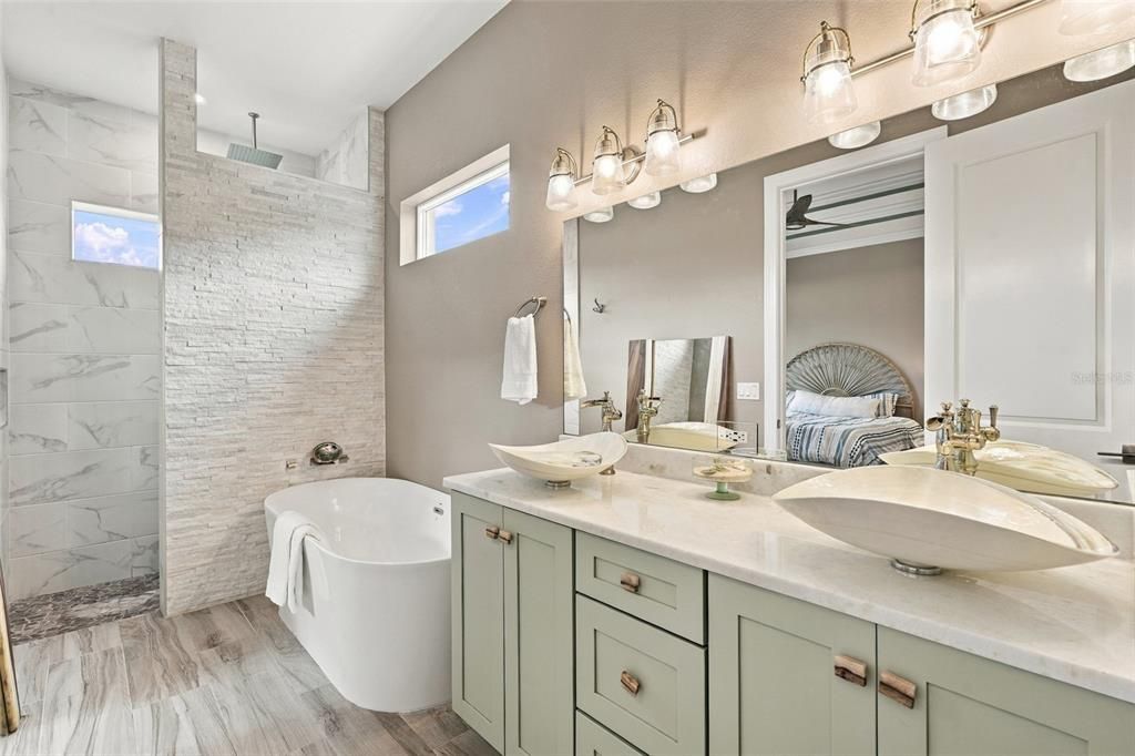 For Sale: $640,000 (3 beds, 2 baths, 1728 Square Feet)