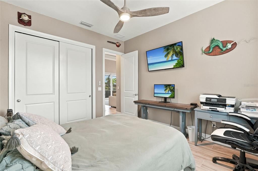 For Sale: $640,000 (3 beds, 2 baths, 1728 Square Feet)