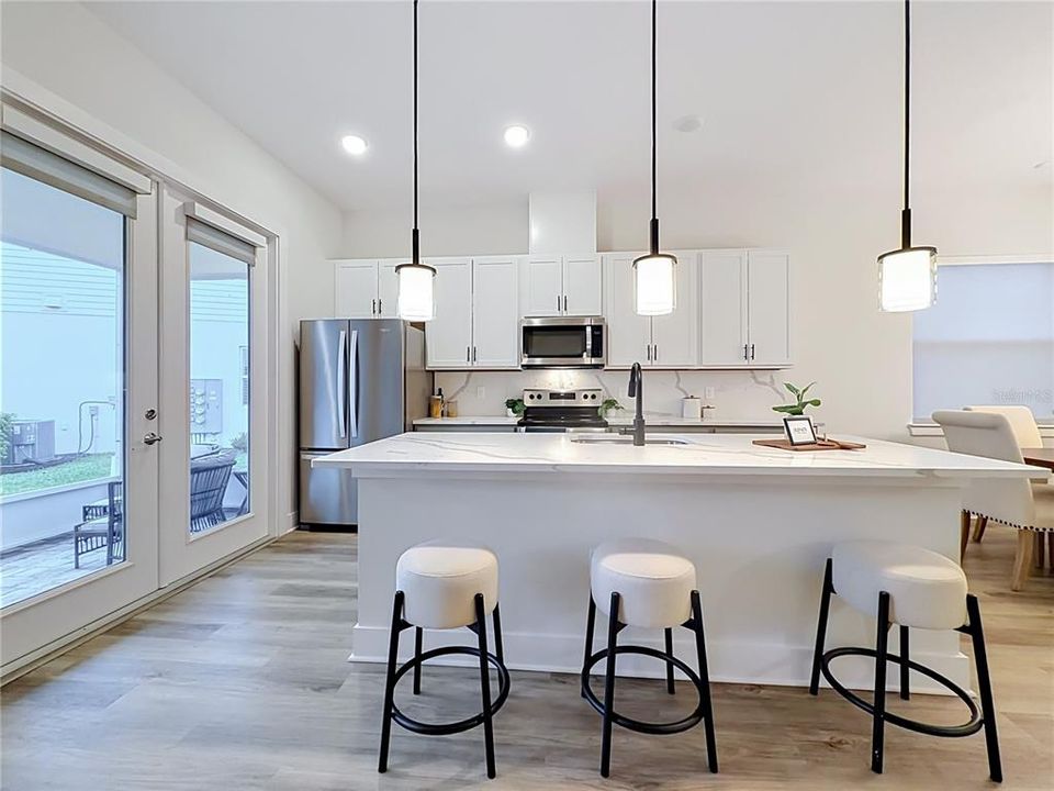 En Venta: $469,000 (3 camas, 3 baños, 1940 Pies cuadrados)