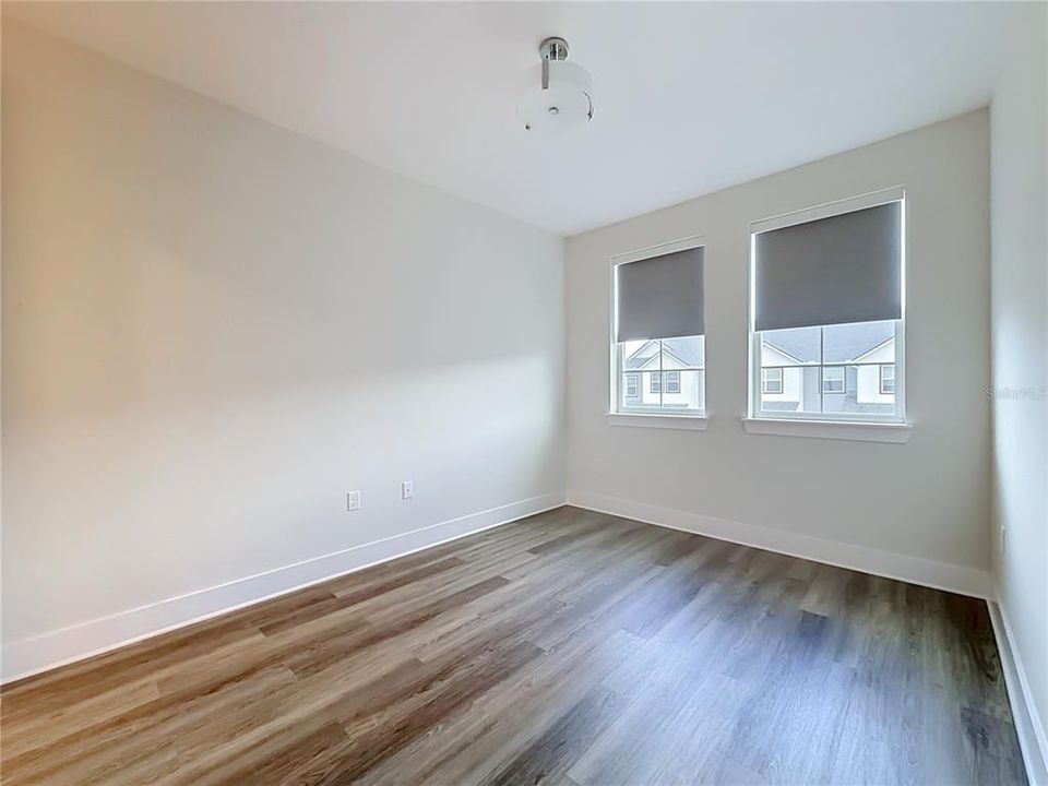 En Venta: $469,000 (3 camas, 3 baños, 1940 Pies cuadrados)
