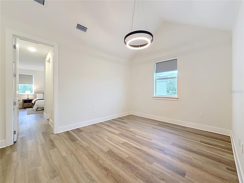 En Venta: $469,000 (3 camas, 3 baños, 1940 Pies cuadrados)