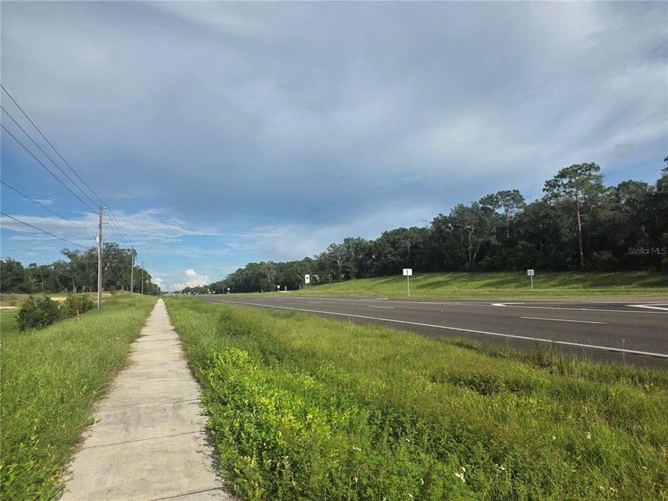 На продажу: $200,000 (0.90 acres)