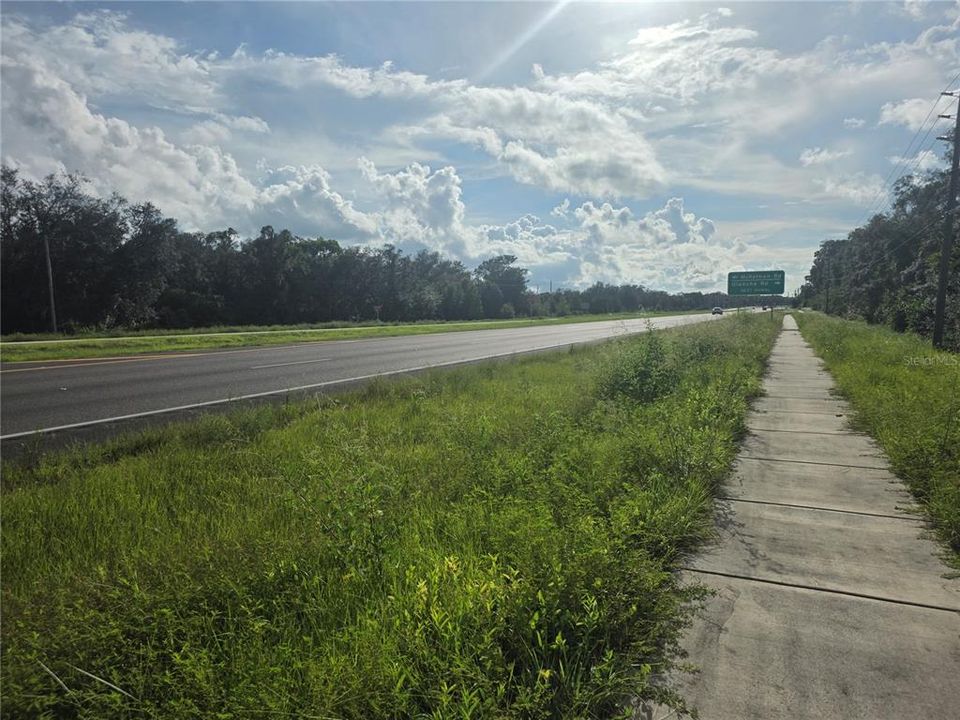 На продажу: $200,000 (0.90 acres)