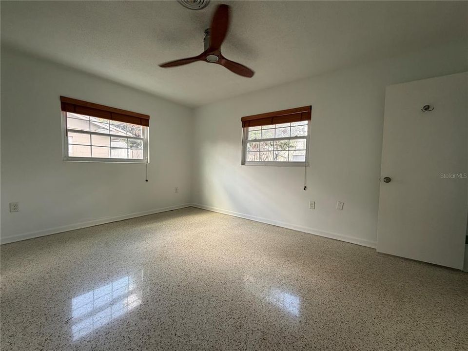 For Rent: $2,095 (3 beds, 2 baths, 1352 Square Feet)