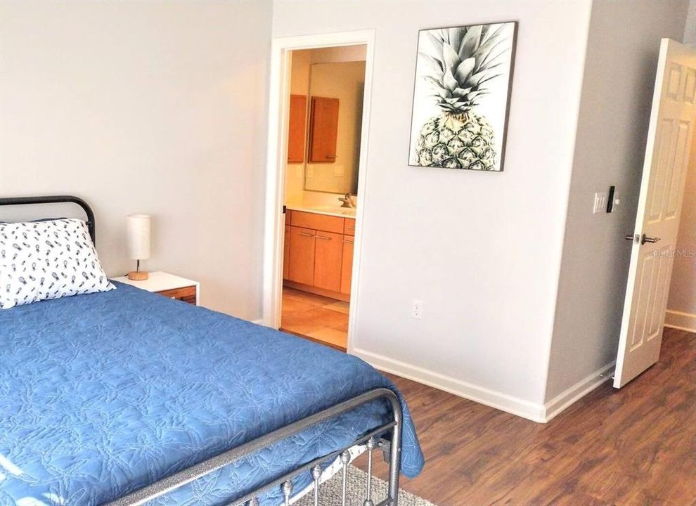 En Venta: $929,000 (4 camas, 4 baños, 3330 Pies cuadrados)