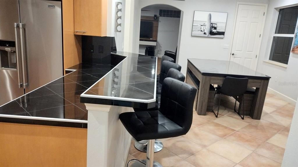 En Venta: $929,000 (4 camas, 4 baños, 3330 Pies cuadrados)
