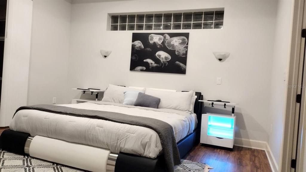 En Venta: $929,000 (4 camas, 4 baños, 3330 Pies cuadrados)