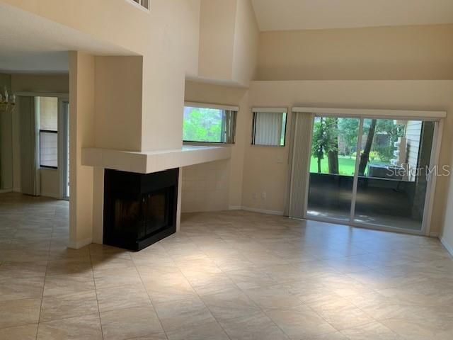 En Renta: $2,600 (3 camas, 2 baños, 1981 Pies cuadrados)