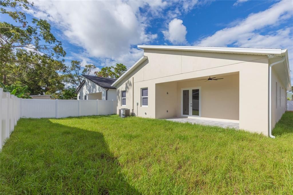 En Venta: $745,000 (4 camas, 3 baños, 2388 Pies cuadrados)