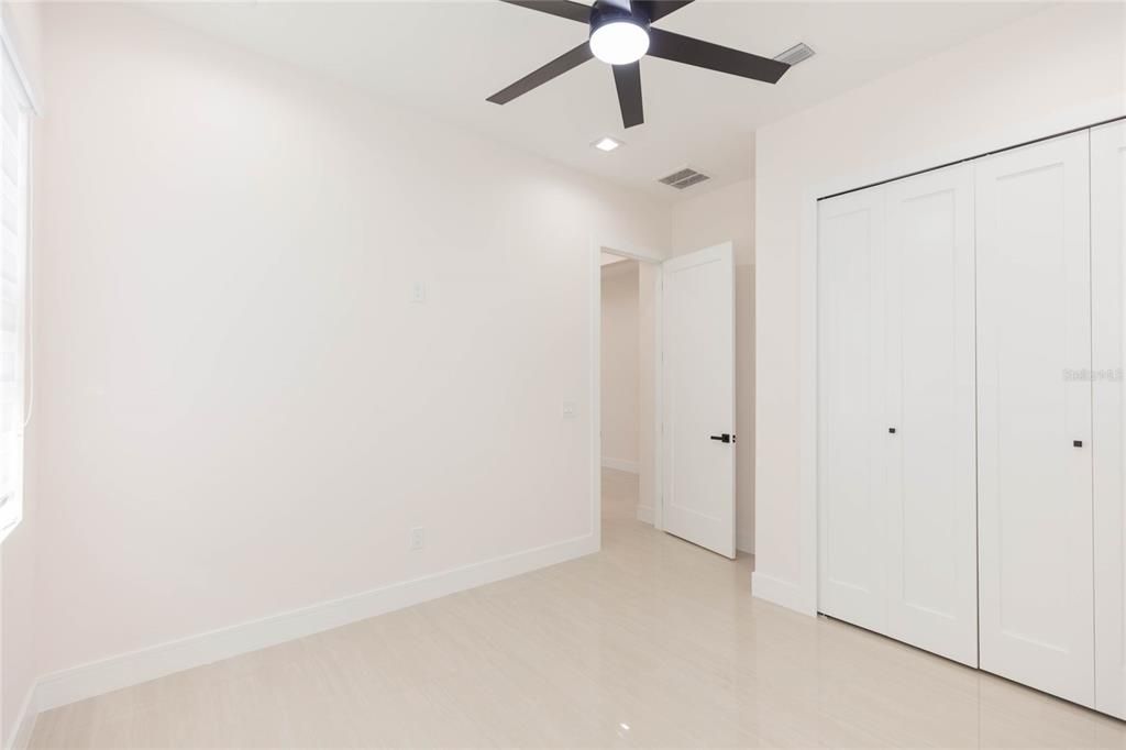 En Venta: $745,000 (4 camas, 3 baños, 2388 Pies cuadrados)