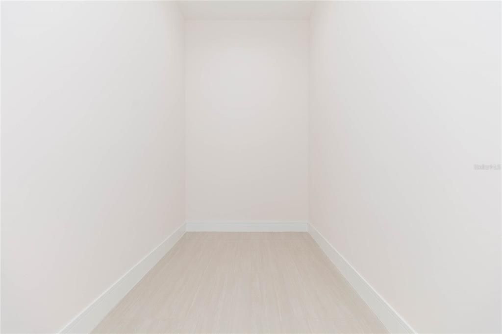 En Venta: $745,000 (4 camas, 3 baños, 2388 Pies cuadrados)