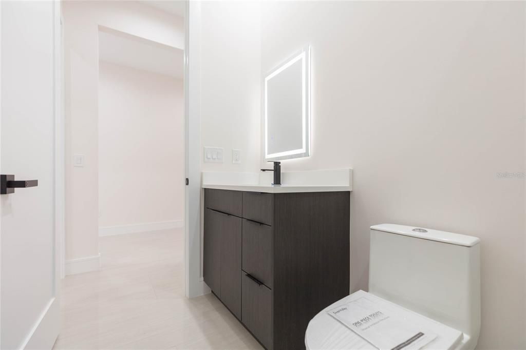 En Venta: $745,000 (4 camas, 3 baños, 2388 Pies cuadrados)