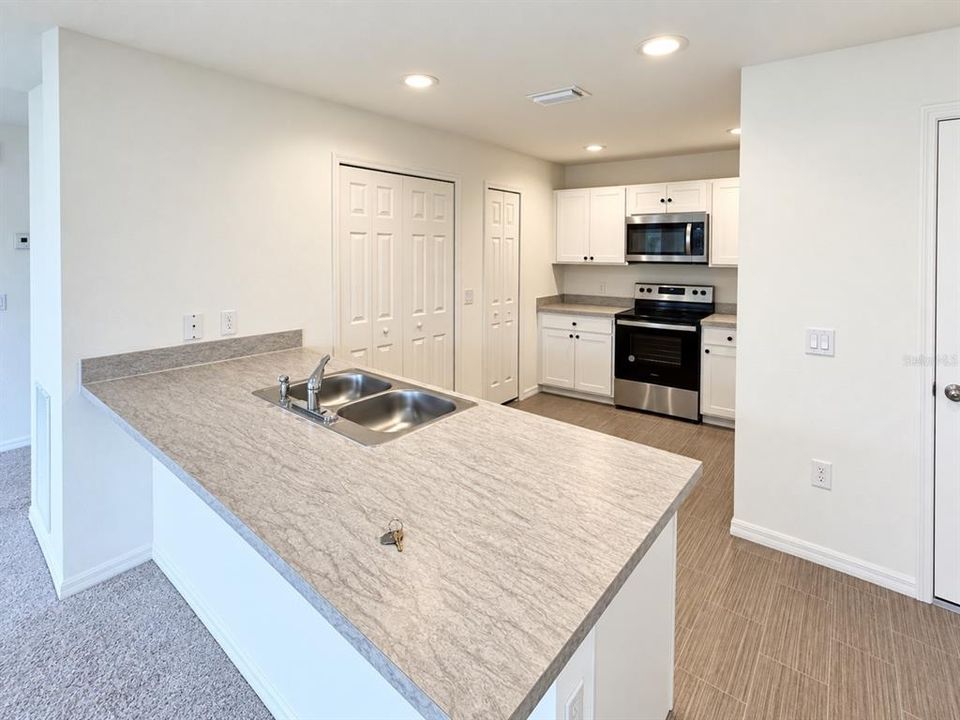 For Sale: $269,900 (3 beds, 2 baths, 1214 Square Feet)