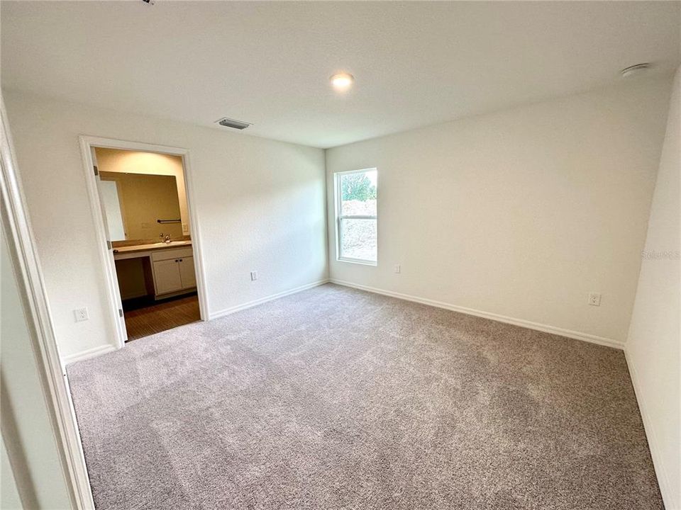 For Sale: $269,900 (3 beds, 2 baths, 1214 Square Feet)