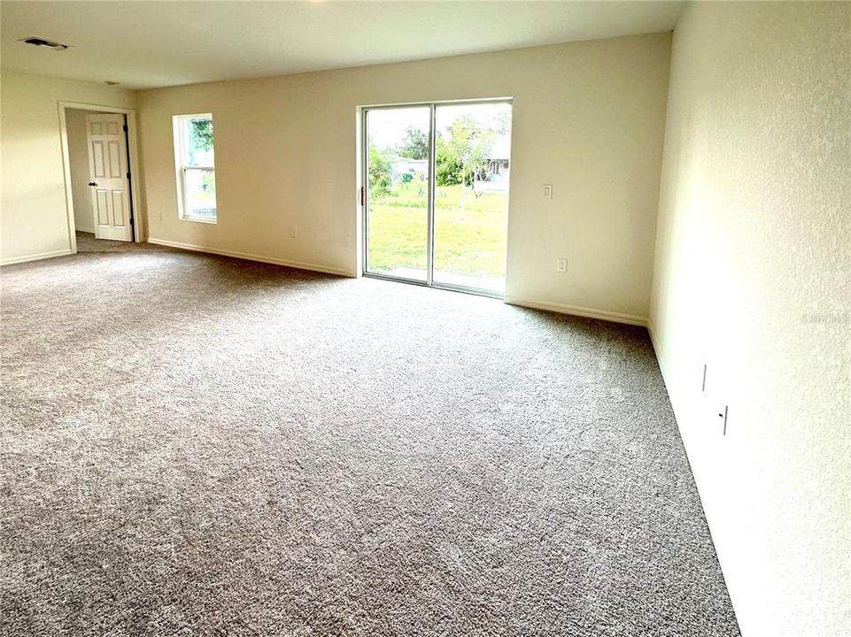 For Sale: $269,900 (3 beds, 2 baths, 1214 Square Feet)