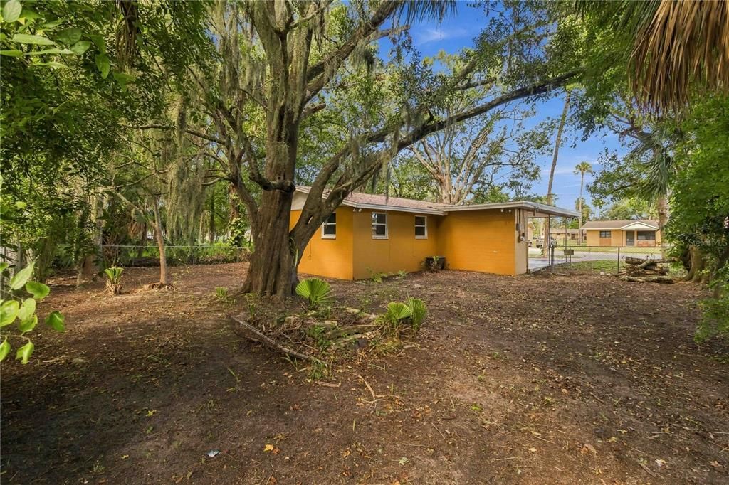 For Sale: $169,999 (3 beds, 1 baths, 1011 Square Feet)