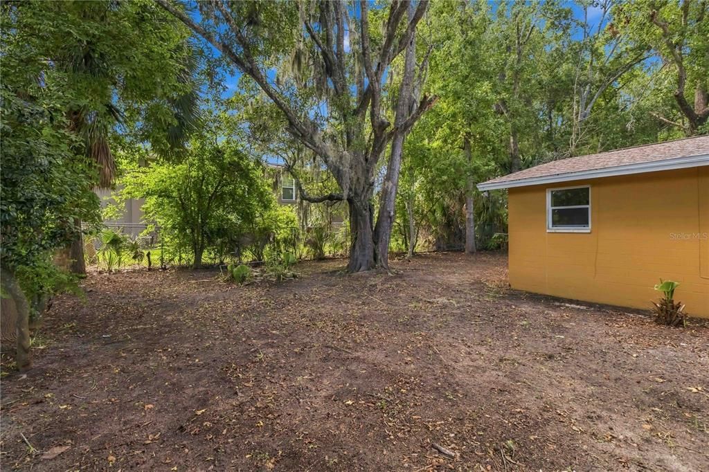 For Sale: $169,999 (3 beds, 1 baths, 1011 Square Feet)