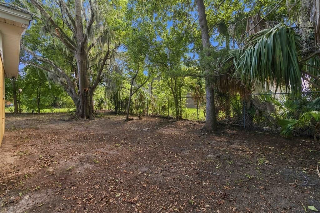 For Sale: $169,999 (3 beds, 1 baths, 1011 Square Feet)