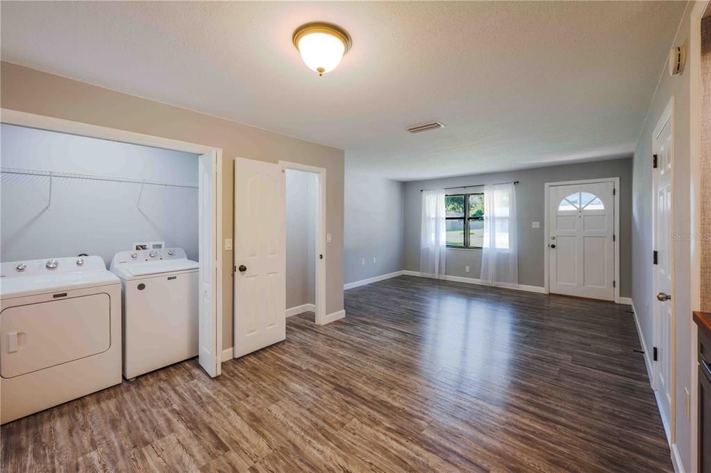 For Rent: $2,195 (3 beds, 2 baths, 1190 Square Feet)