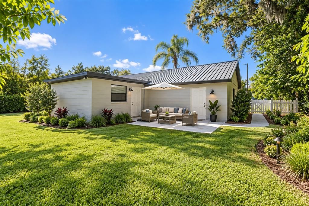 For Rent: $2,195 (3 beds, 2 baths, 1190 Square Feet)