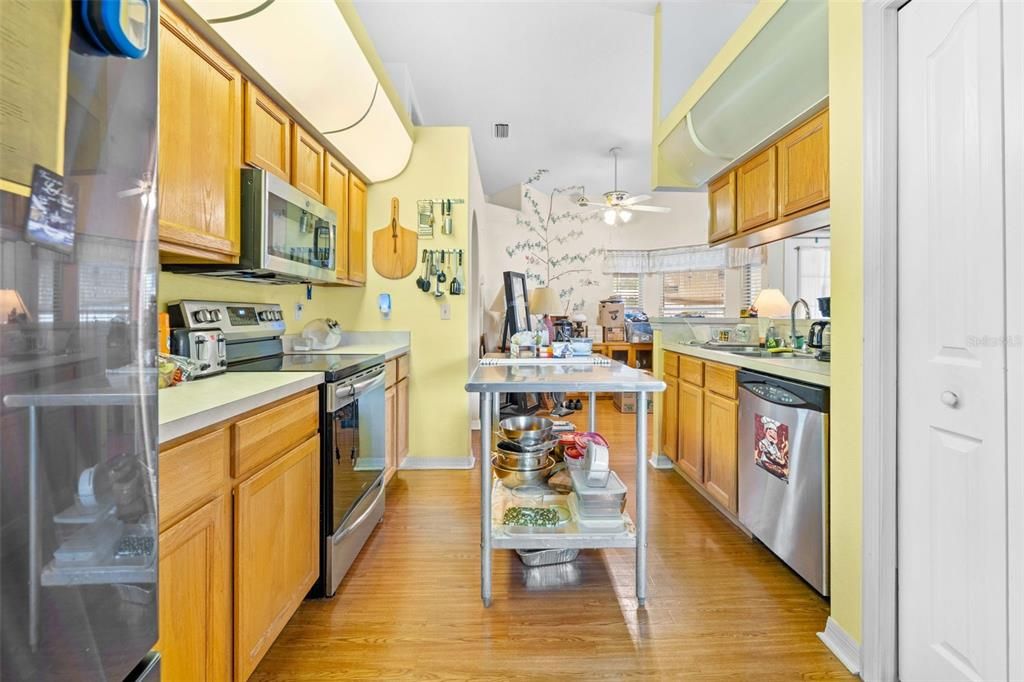 На продажу: $379,900 (3 спален, 2 ванн, 1806 Квадратных фут)