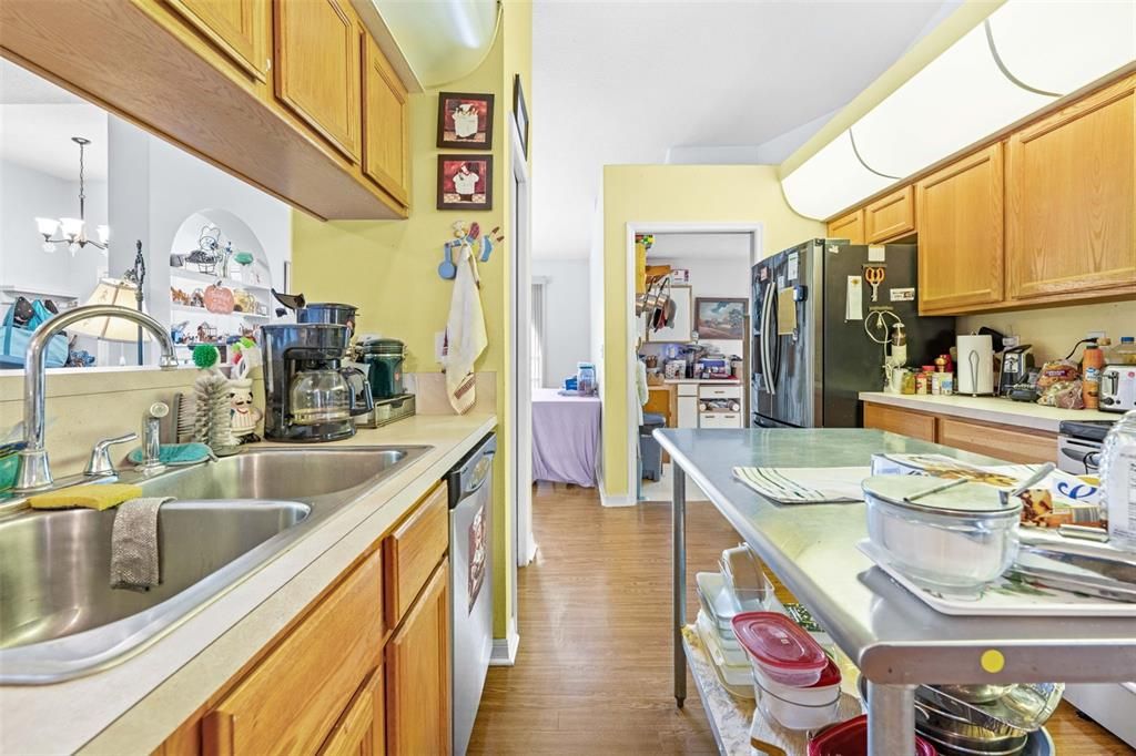 На продажу: $379,900 (3 спален, 2 ванн, 1806 Квадратных фут)