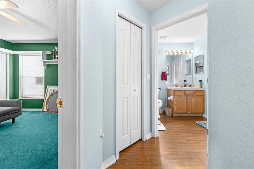 На продажу: $379,900 (3 спален, 2 ванн, 1806 Квадратных фут)