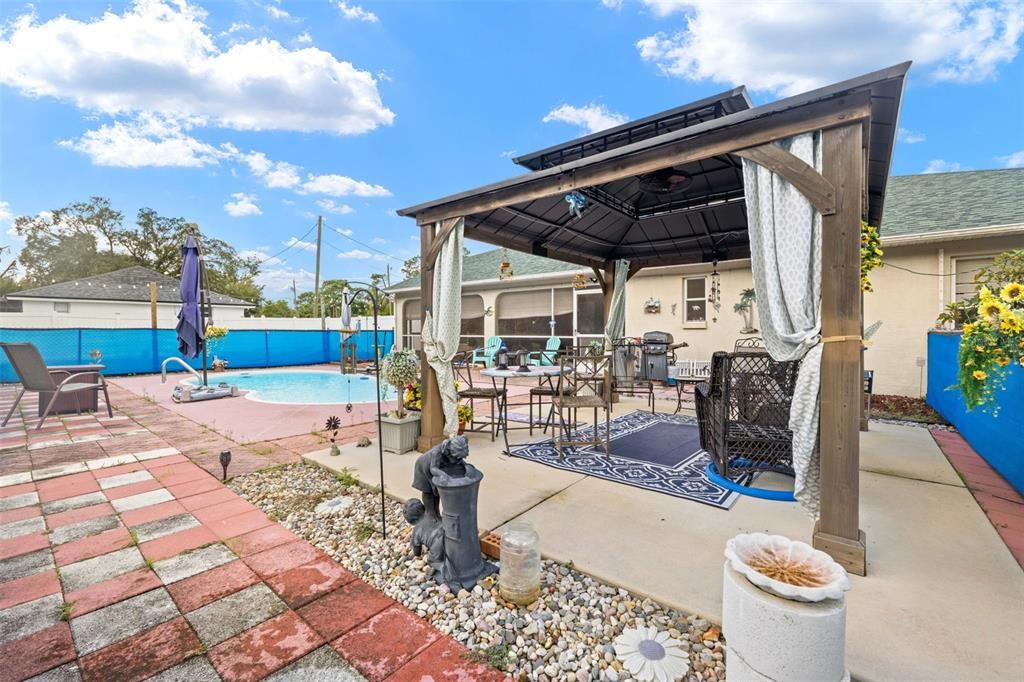 На продажу: $379,900 (3 спален, 2 ванн, 1806 Квадратных фут)