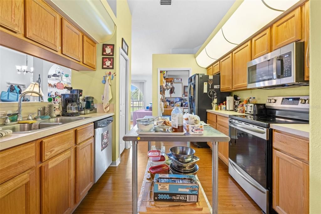 На продажу: $379,900 (3 спален, 2 ванн, 1806 Квадратных фут)