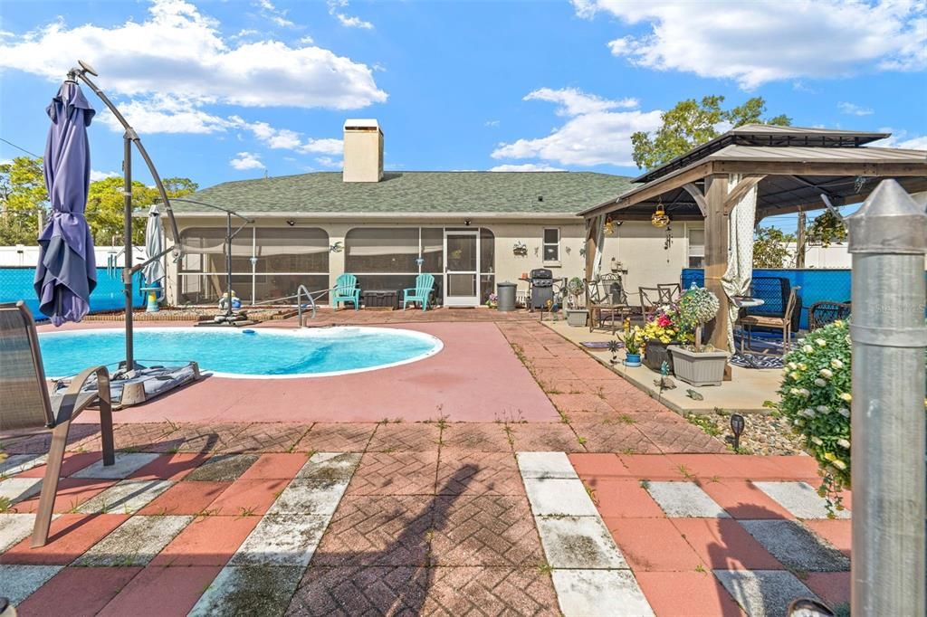 На продажу: $379,900 (3 спален, 2 ванн, 1806 Квадратных фут)