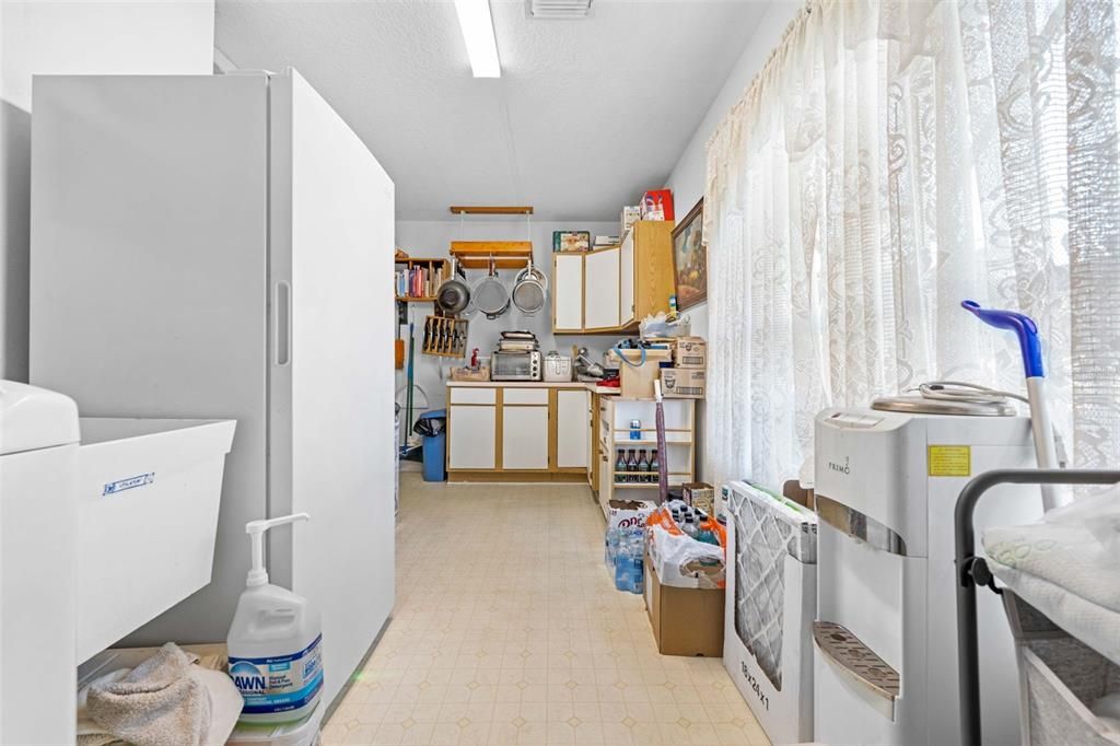 На продажу: $379,900 (3 спален, 2 ванн, 1806 Квадратных фут)