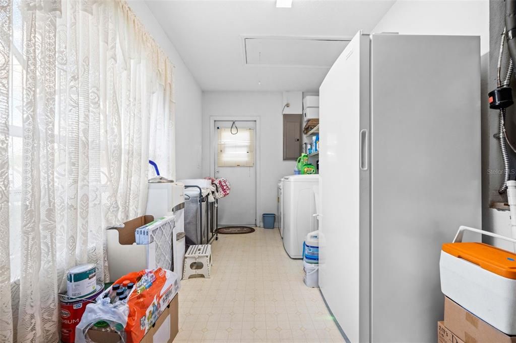 На продажу: $379,900 (3 спален, 2 ванн, 1806 Квадратных фут)