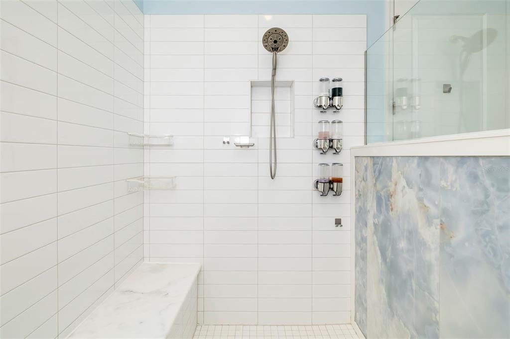 For Sale: $519,000 (3 beds, 2 baths, 2350 Square Feet)